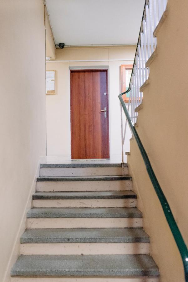 Apartel Metro Wierzbno Varšava Exteriér fotografie
